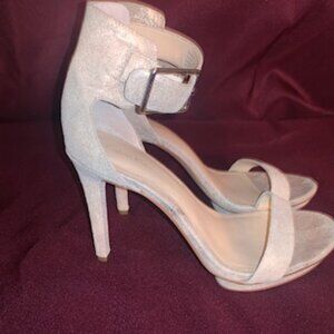 Calvin Klein Vivian Suede Metallic Platform Sandal    Size 7